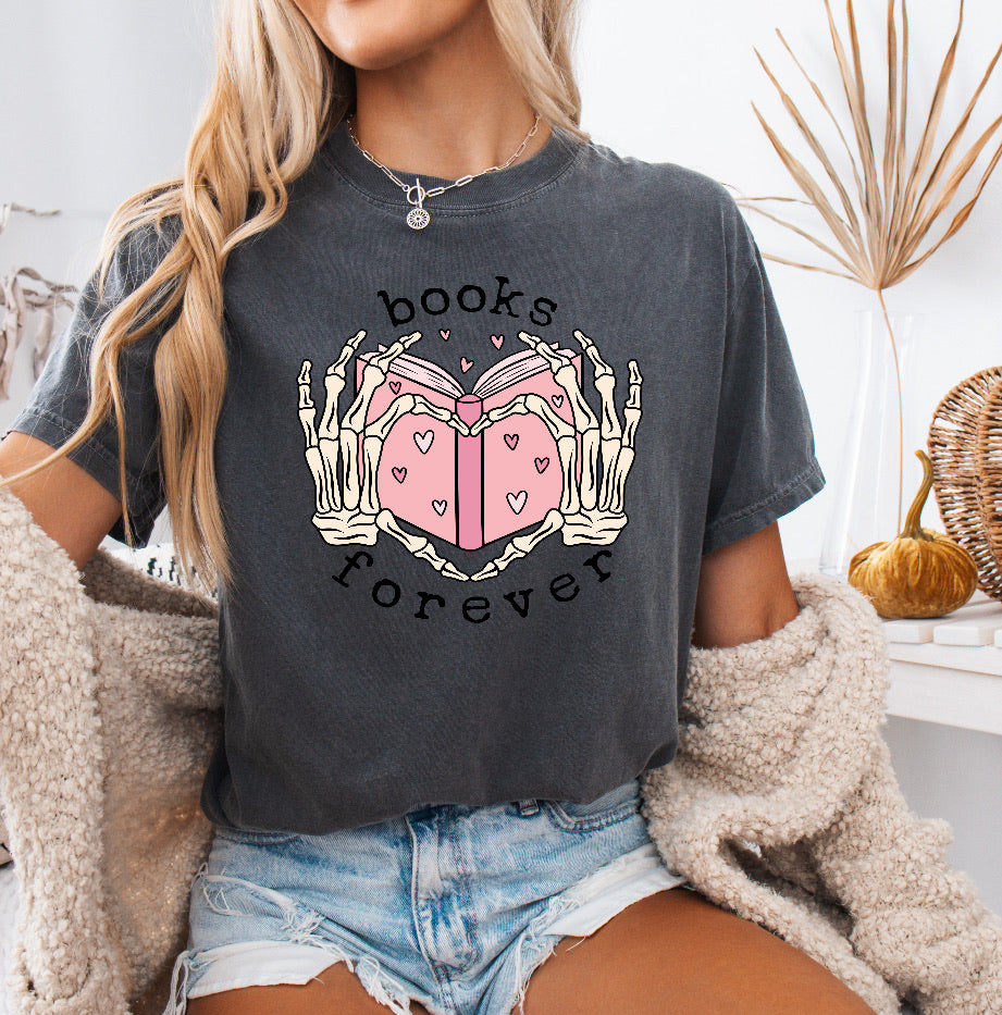 Skeleton Heart Books Forever Shirt – Cozy & Stylish Comfort Colors Tee for Book Lovers